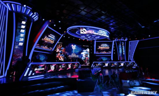 体育世界泳联锦标赛：杨昊 练俊杰夺男子双人10米台冠军