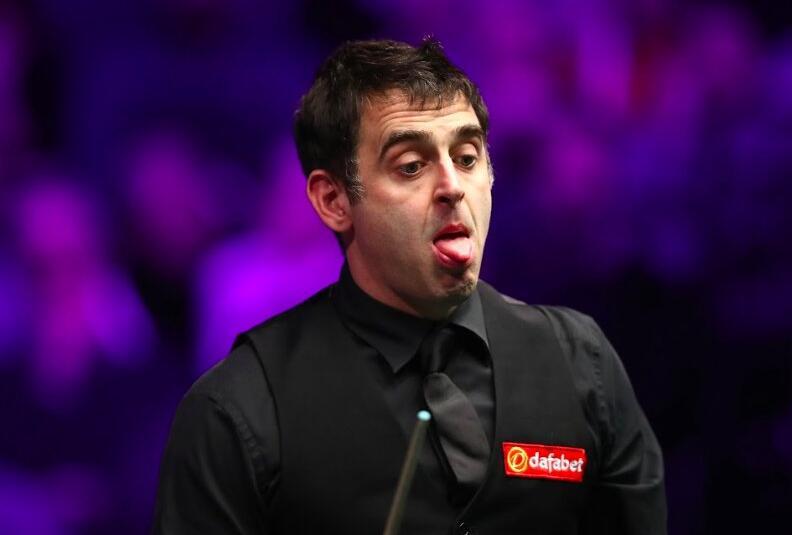 被蚕食时 被蚕食时