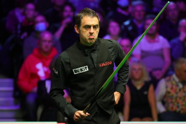 他坦率地表 他坦率地表