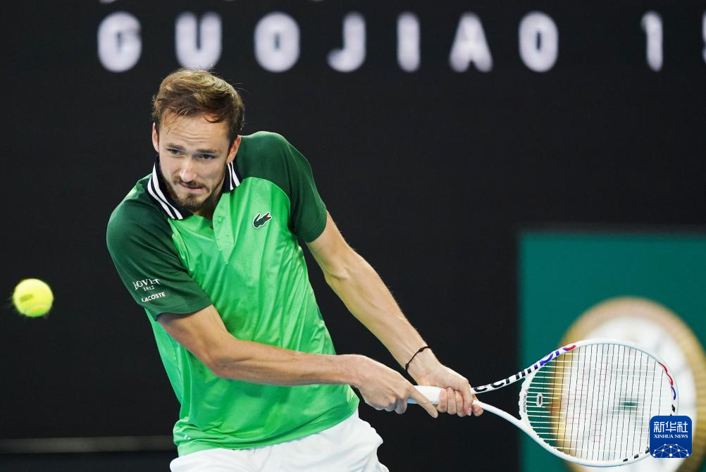 尽管出乎众 尽管出乎众